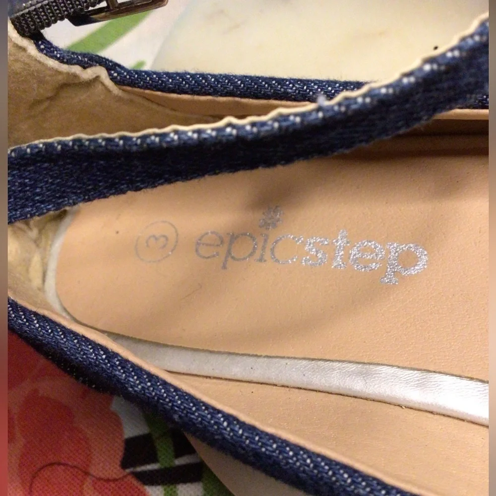 ❤️❤️SPICSTEP Girl blue flats.  ❤️❤️6X$15.00